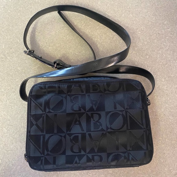 Bonia Monogram Logo Minimalist Quiet Luxury Coastal Preppy Crossbody Bag Small - Picture 1 of 10